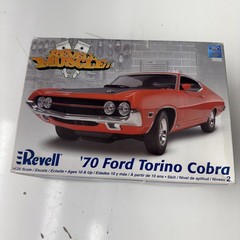 Revell Muscle 85-2018 1970 Ford Torino Cobra 1/25 Model Kit Open Box