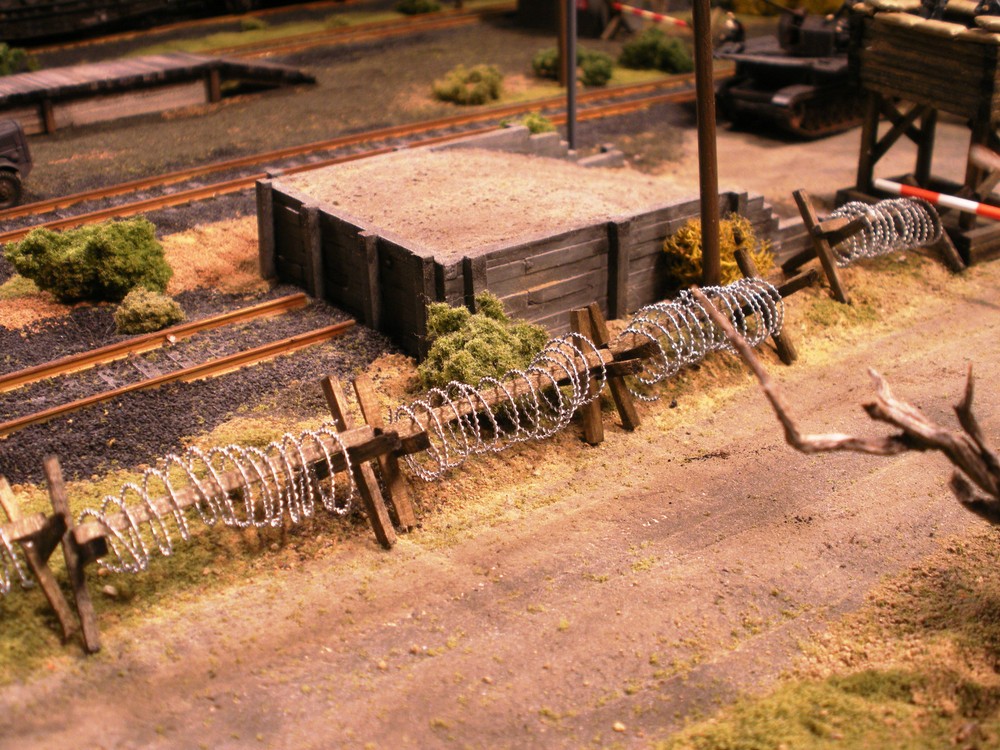 HO Roco Minitank Parts Set of TEN Barbed Wire Barricades Custom Detailed #DP45