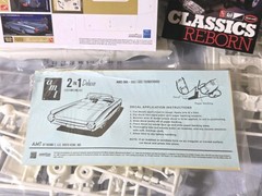 AMT 1/25 SCALE ’62 FORD THUNDERBIRD 2 IN 1 CUSTOMIZING KIT FACTORY SEALED 2011