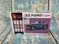 AMT Scale Stars 1932 ’32 Ford V-8 Coupe 1/32 Scale Model Kit AMT1181/12 SEALED