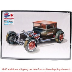 AMT 1925 Ford Model T Chopped T 1:25 Scale Model Car Kit