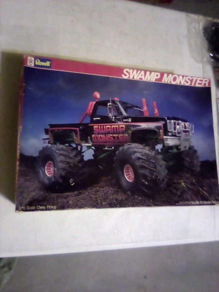 A1B Rare 1984 Revell Swamp Monster Chevy 1/16 Model Kit 7441 Damaged Complete