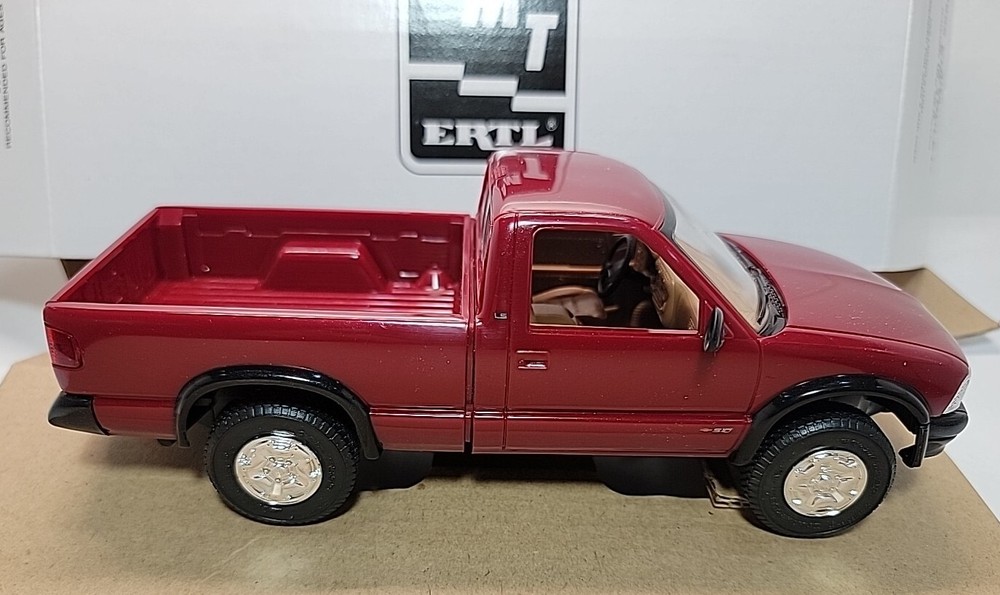 1995 Promo Chevrolet S-10 4×4 Cherry Red Metallic # 6189