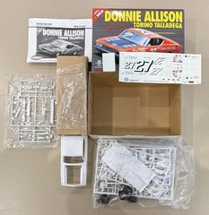 NEW Polar Lights Donnie Allison Ford Torino Talladega NASCAR 1:25 Plastic 6601