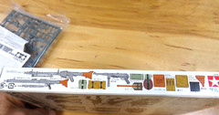 Italeri Model Kit #326 1/4 Ton 4×4 Ambulance Jeep Plus 2 Military Miniatures