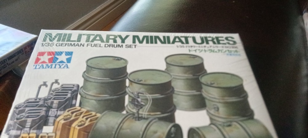 Tamiya 1/35 scale model kit 35026, German Jerry Can Set NEW