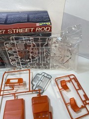 Revell 7238 1927 Street Rod 1/25 Scale Model Kit Open Box Unbuilt