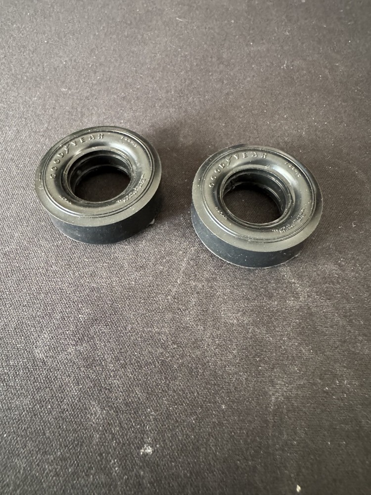 AMT 31838 1/25 57 Ford Fairlane Parts Kit Bash Slick Tires