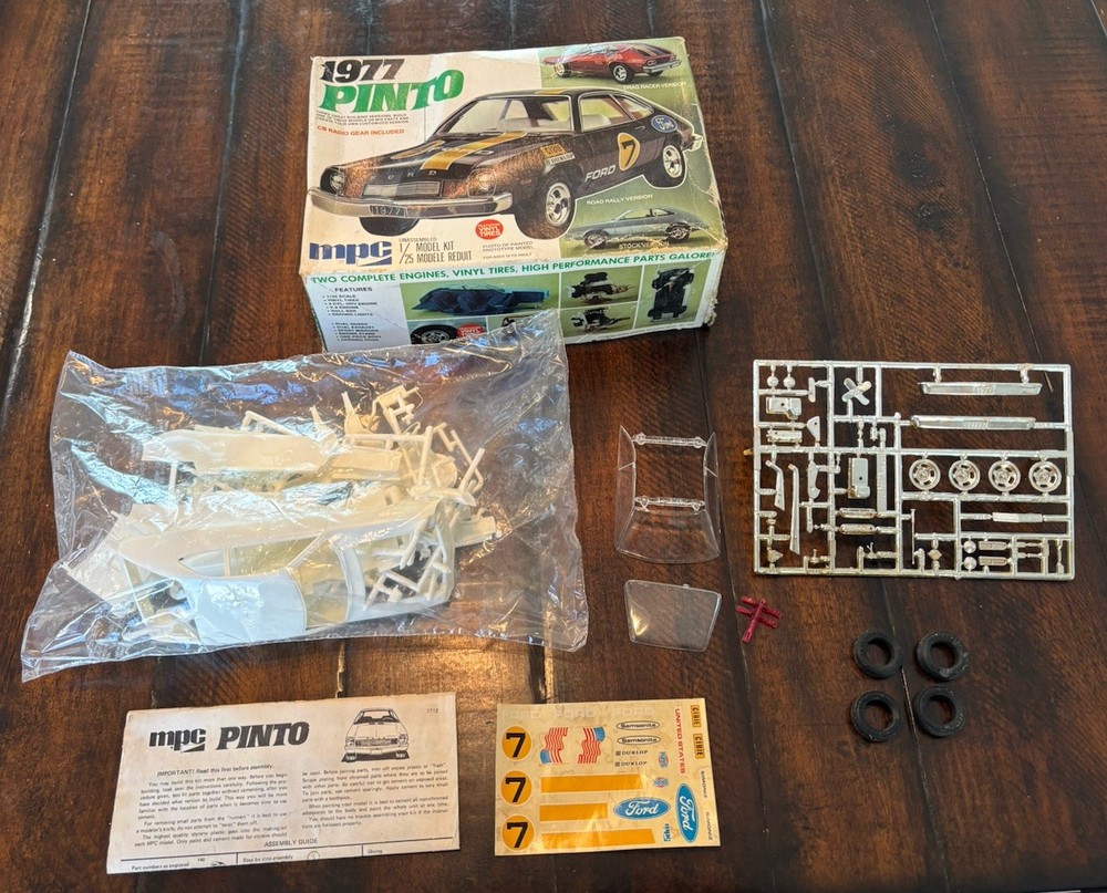 VTG 1977 Pinto Plastic Model Kit MPC 1/25 Scale Ford Unassembled READ 1978