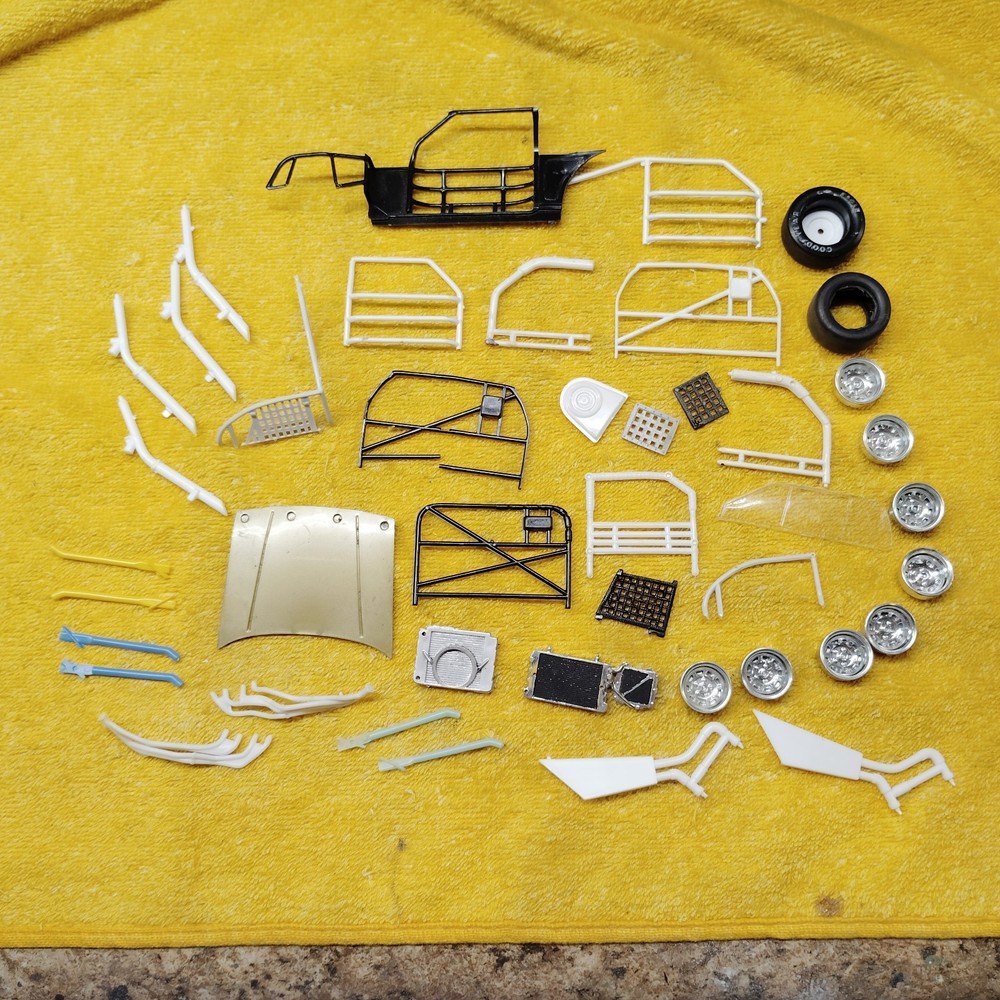 1/25 Vintage Junkyard Asstd Nascar Parts Lot Chevy Ford