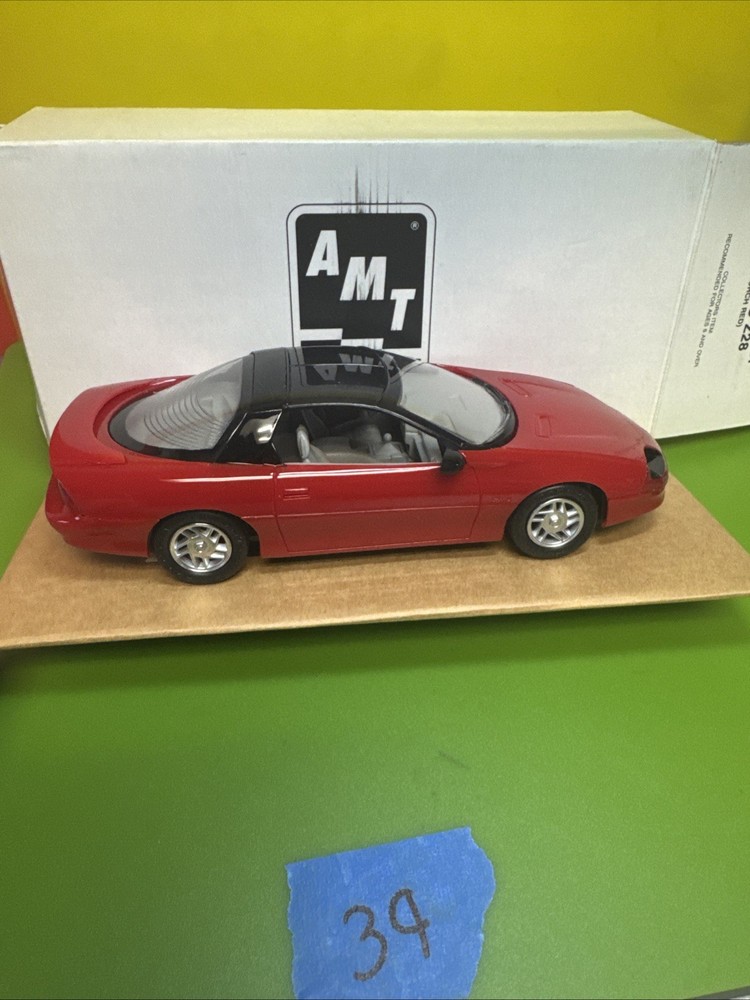 ERTL AMT #6121 1993 Chevrolet Camaro Z/28 Dealer Promo Model 1:25 Torch Red