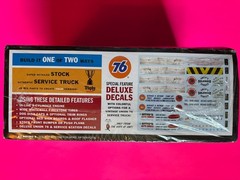 1950 CHEVROLET 3100 PICKUP TRUCK MODEL KIT AMT RONND 2 1/25 SCALE NEW SEALED!!!!