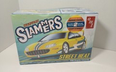 AMT Street Heat 1998 Chrysler Concorde Slammers SNAP 1:25 Scale Model Kit NEW