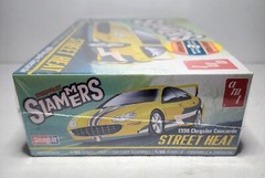 AMT Snapfast Slammers 1998 Chrysler Concorde Street Heat Model Kit 16 Parts