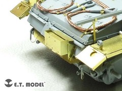 ET Model EA35119 1/35 WWII German Panzer Smoke Candle Rack Late Version