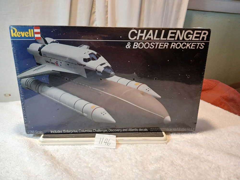 ‘82 Revell Challenger Shuttle & Booster Rockets Space Ship Model Kit Sealed