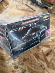 AMT 1035M/12 2017 CAMARO FIFTY MODEL KIT-NIB-1/25 SCALE-MOLDED IN BLACK