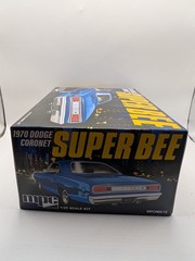 MPC985 1970 Dodge Coronet Super Bee 1/25 model kit New Open Box