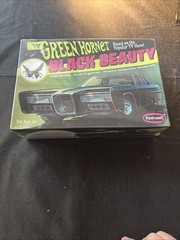 The Green Hornet Black Beauty 1:32 Scale Plastic Model Kit Polar Lights
