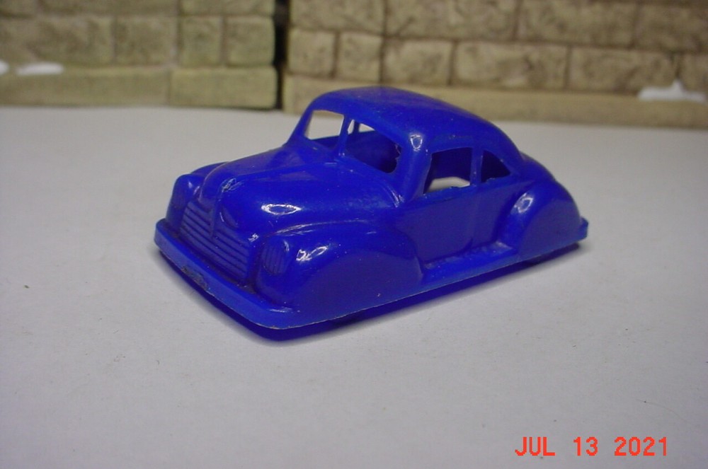 Vintage Hard Plastic 1950’s Coupe Blue 2-1/4″ c26d2