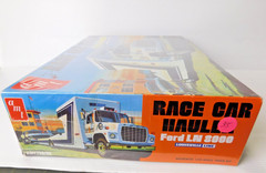 AMT Ford LN8000 Race Car Hauler – Model Truck Kit AMT758/06 1/25 Scale