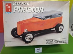 AMT 1932 FORD PHAETON KIT BASHING *LOTS OF PARTS*