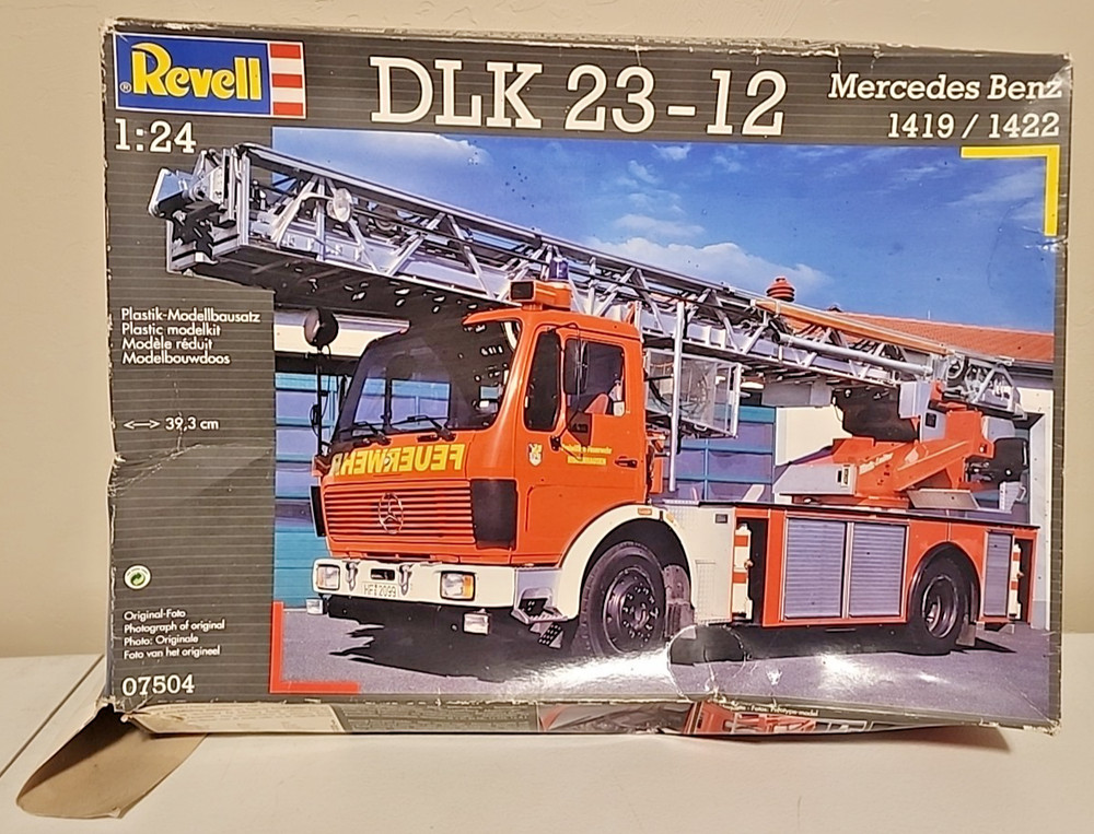 Revell DLK 23-12 Mercedes Benz 1419 / 1422 Kit 07504 Open Box Sealed Bags 1:24