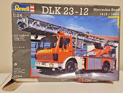 Revell DLK 23-12 Mercedes Benz 1419 / 1422 Kit 07504 Open Box Sealed Bags 1:24