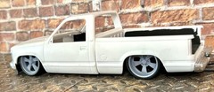 1/24 Scale: 24-Inch “Intro Vista” Wheels And Tires; Resin;1/25
