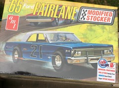 AMT ’65 FORD FAIRLANE RETRO DELUXE 1/25 SCALE MODEL CAR KIT #AMT1190/12