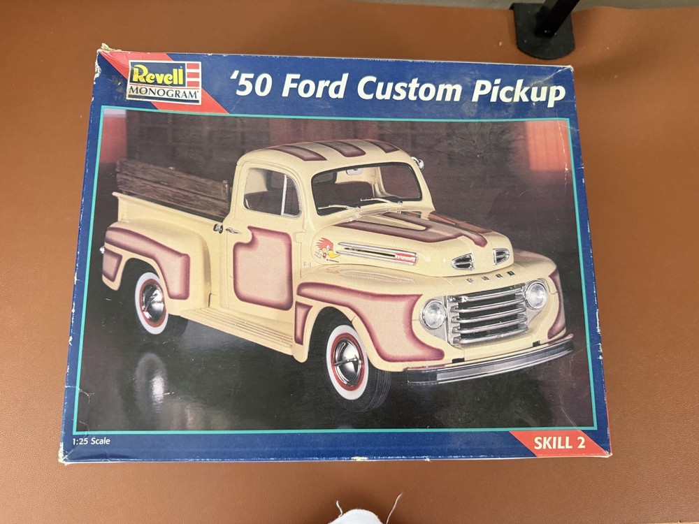 Revell Monogram ’50 Ford Custom Pickup Model Kit 1:25 Scale. 5580