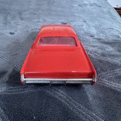 AMT 1968 Lincoln Continental Red 1/25th Scale Friction Dealer Promo Car