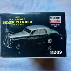 Minicraft 1962 Rolls Royce Silver Cloud II 1/24 Scale Model Level 2 New Sealed!