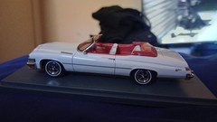 Neo Scale Models 1/43 1974 Buick LeSabre Convertible #44121 White and red