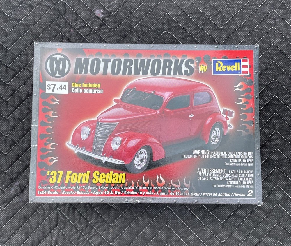Motorworks by Revell ‘37 Ford Sedan 1:24 Plastic Model Kit