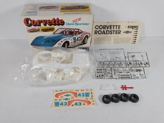 1976 Corvette Open Roadster MPC 1:25 Model Kit 1-7606 Sealed Parts Bag