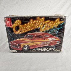 AMT Cruisin USA 1949 Mercury Coupe 1/25 Scale Plastic Model Kit