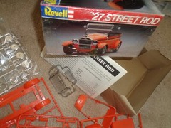 REVELL ’27 FORD STREET ROD HOBBY MODEL KIT 1:25 VINTAGE DATED 1982