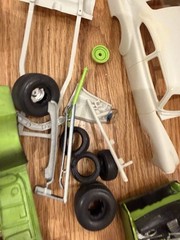 AMT Ertl Millenium 1/25 151 Chevrolet Fleetline Model Car Kit parts