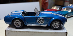 Revell Shelby Cobra 427 Racing 1/24 Blue/ White Stripes #33 with side pipes