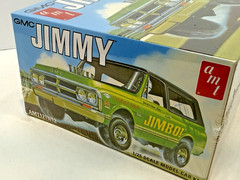 AMT 1/25 GMC Jimmy Plastic Model Car Kit AMT#1219/12 Retro Deluxe “Jimbo” NIB