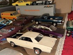 Lot Of 30 Vintage Junkyard Model Parts & Bodies Chevelle Vans Harley Trailer GTO