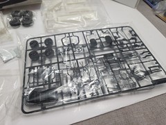 Tamiya 20043 Honda F-1 RA272 MODEL *SEALED BAGS w/extras*