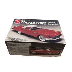 AMT ERTL 1957 Ford Thunderbird 1/25 Scale Plastic Model Kit 1989 Open Box