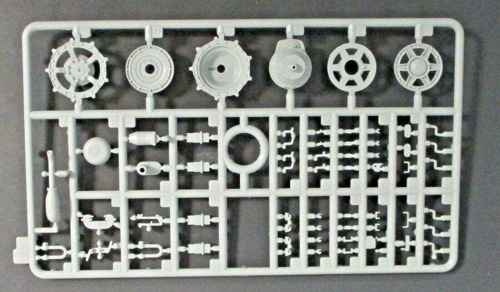 Dragon 1/35th Scale Kingtiger Porsche Turret – Parts Tree B from Kit No. 6848