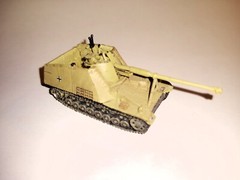 Takara 1/144 World Tank Museum 7. Nashorn SPG. In dark yellow camouflage. (#122)