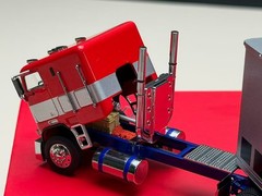 1:64 596 HEC G1 Freightliner Container Truck Tractor Model Diecast Metal Car