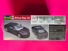 CHEVROLET CORVETTE STING RAY III MODEL KIT REVELL 1/25 SCALE NEW SEALED COOL!!