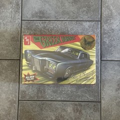 1/25 Scale Model Kit NEW-The Green Hornet Black Beauty by AMT -Skill 2 SEALED