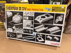Dragon Models 6573 1/35 Sherman III DV Early Production Model Kit